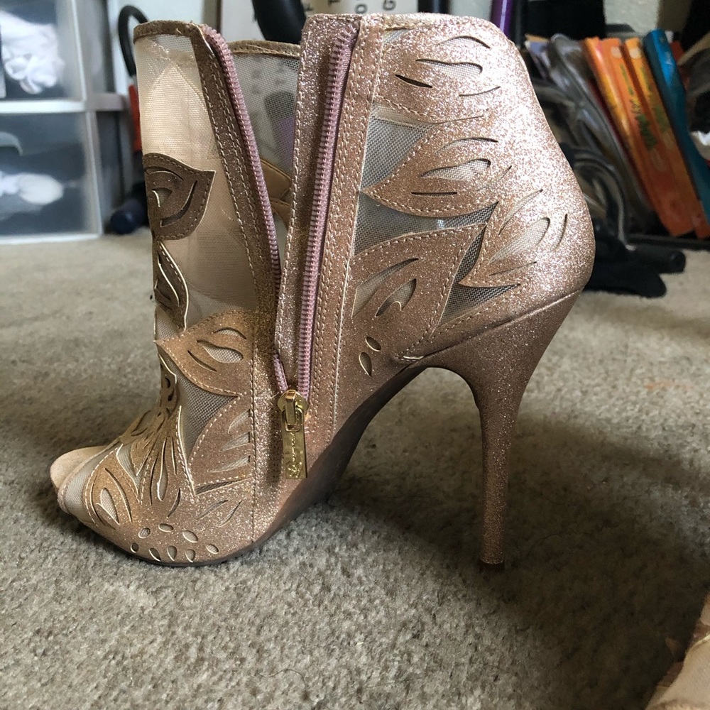 High heels - Picture 3 of 5